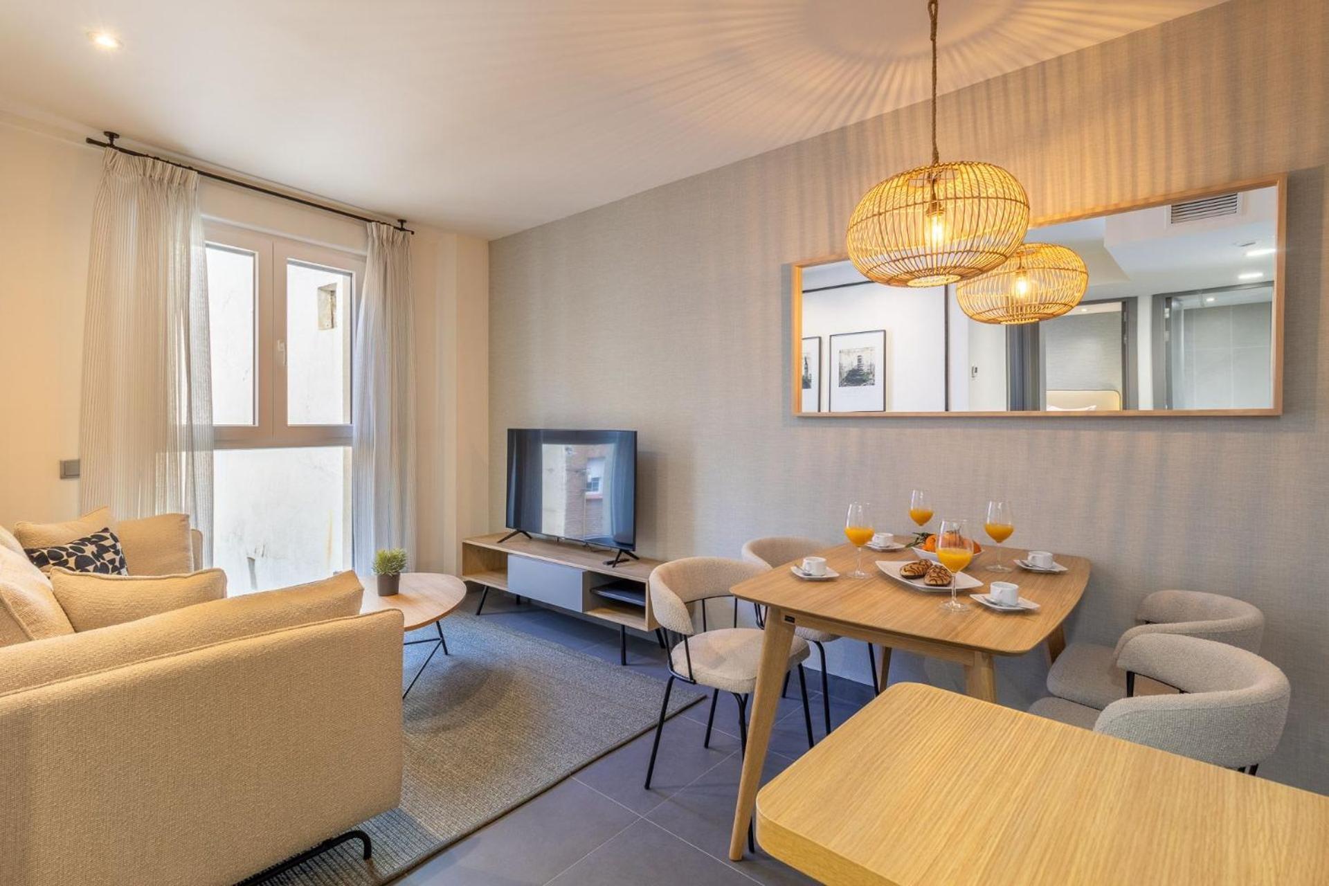 Apartamento Trendy La Latina Escape For 3 Next To The Iconic Rastro Market Latina Toledo Ii Madrid