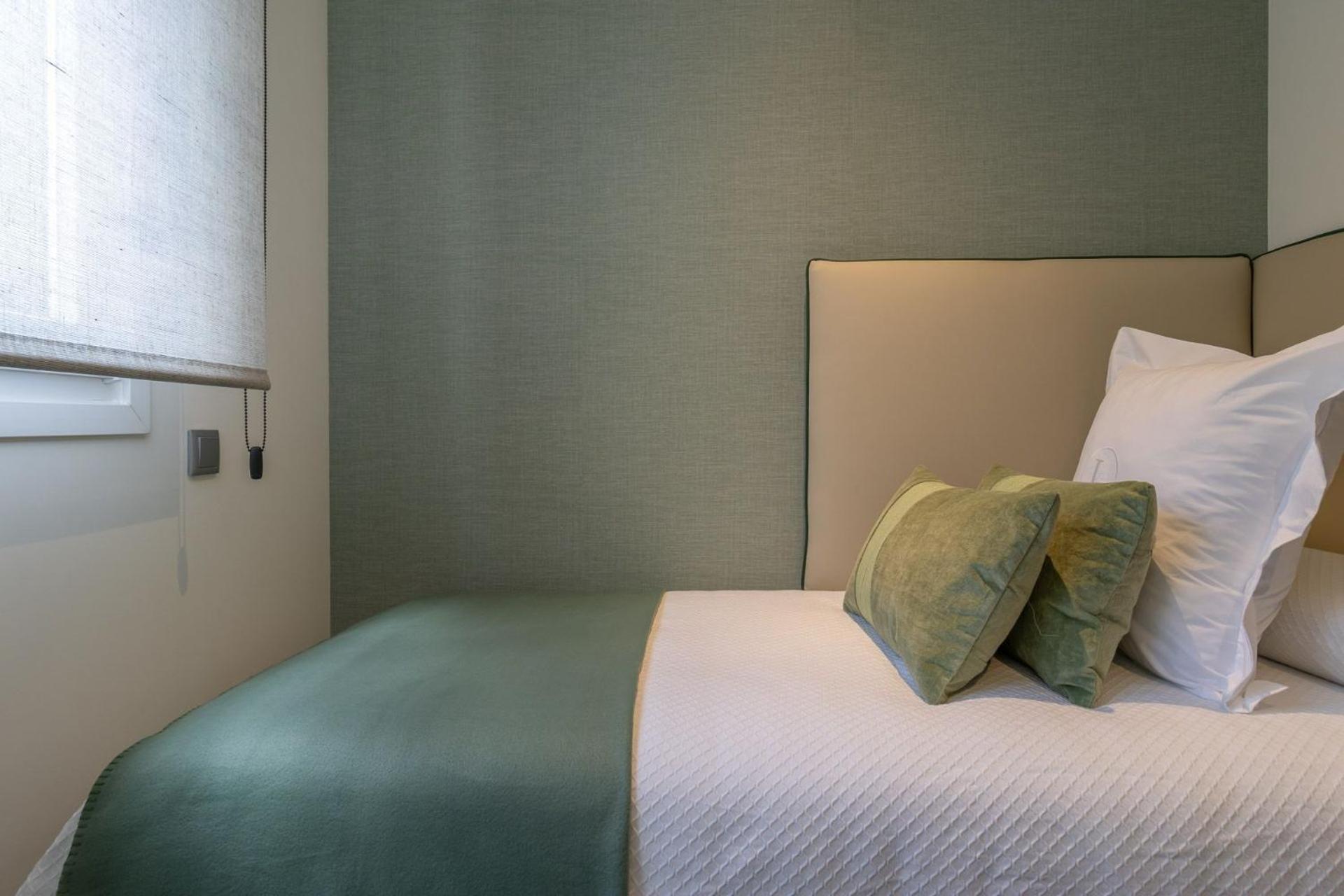 Apartamento Trendy La Latina Escape For 3 Next To The Iconic Rastro Market Latina Toledo Ii *